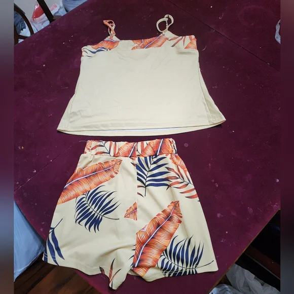 NWOT ... Chicme top and shorts set - Picture 3 of 12